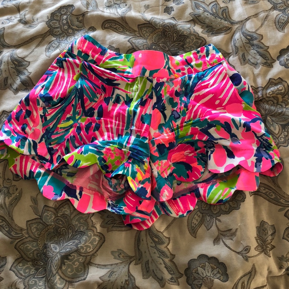 NWOT Lilly Pulitzer Scalloped Shorts